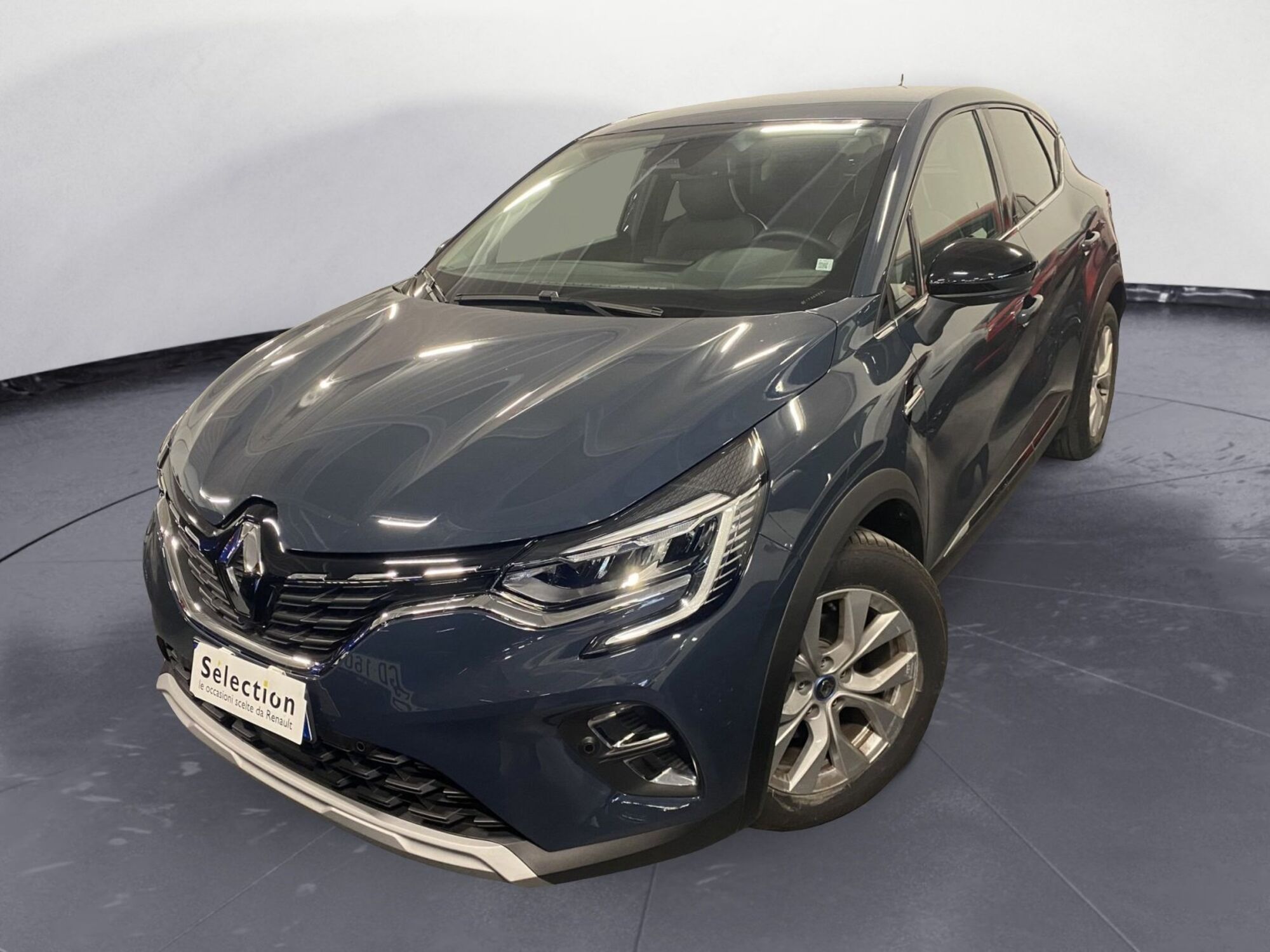 Renault Captur Plug-in Hybrid E-Tech 160 CV Intens  del 2021 usata a Meda