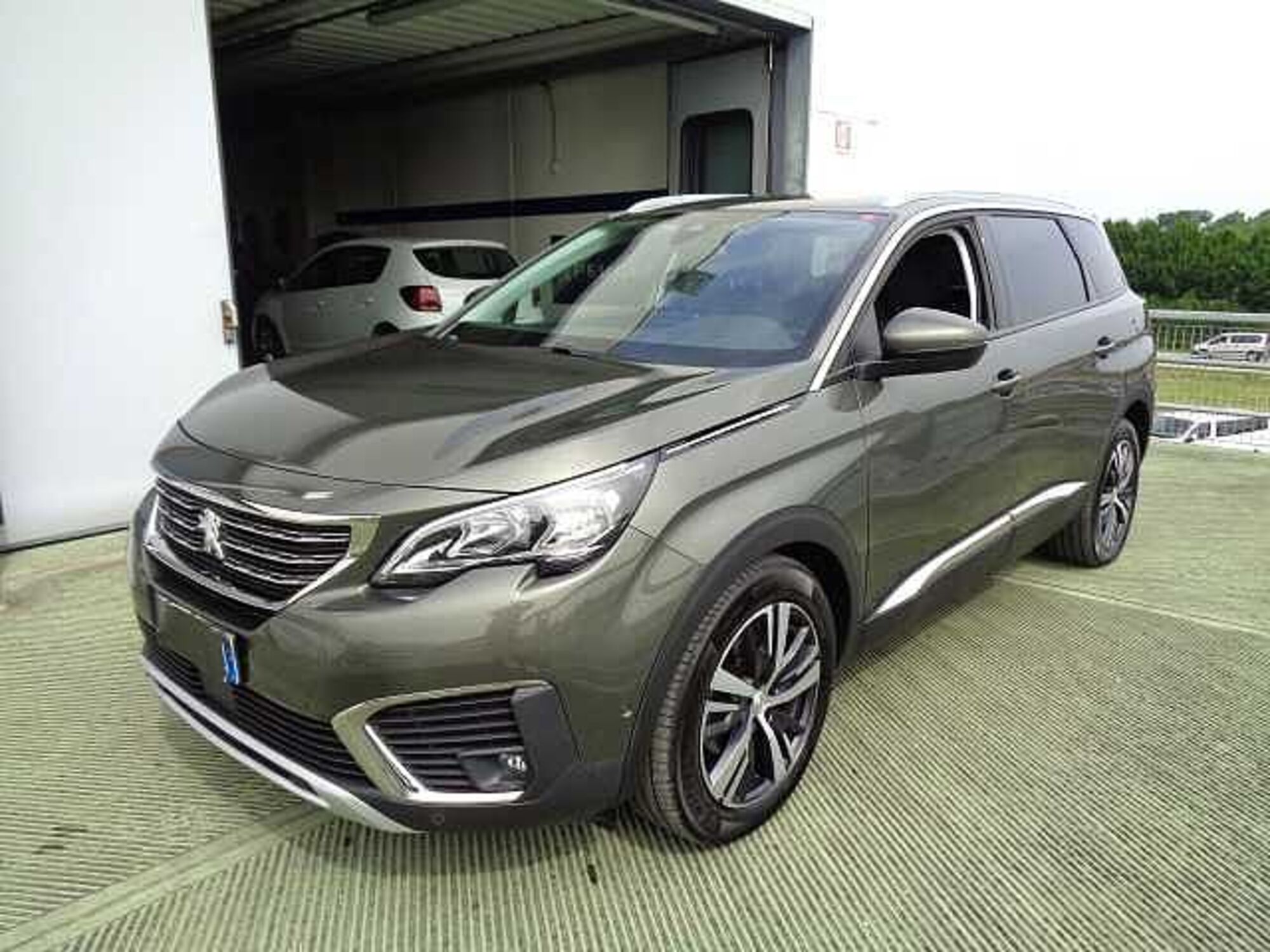 Peugeot 5008 BlueHDi 120 EAT6 S&amp;S Allure  del 2017 usata a Castelfranco Veneto