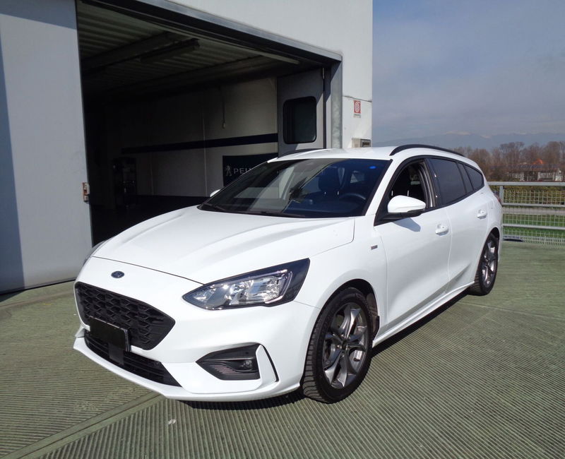 Ford Focus Station Wagon 1.0 EcoBoost 125 CV Start&amp;Stop SW ST Line del 2022 usata a Montebelluna