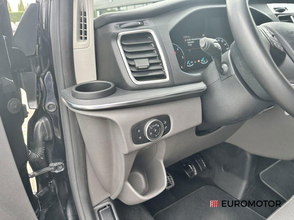 Ford Tourneo Custom usata a Bari (15)