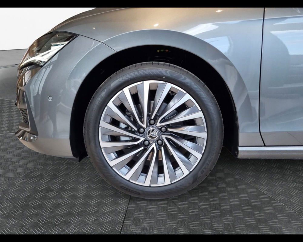 Skoda Superb nuova a Ravenna (14)