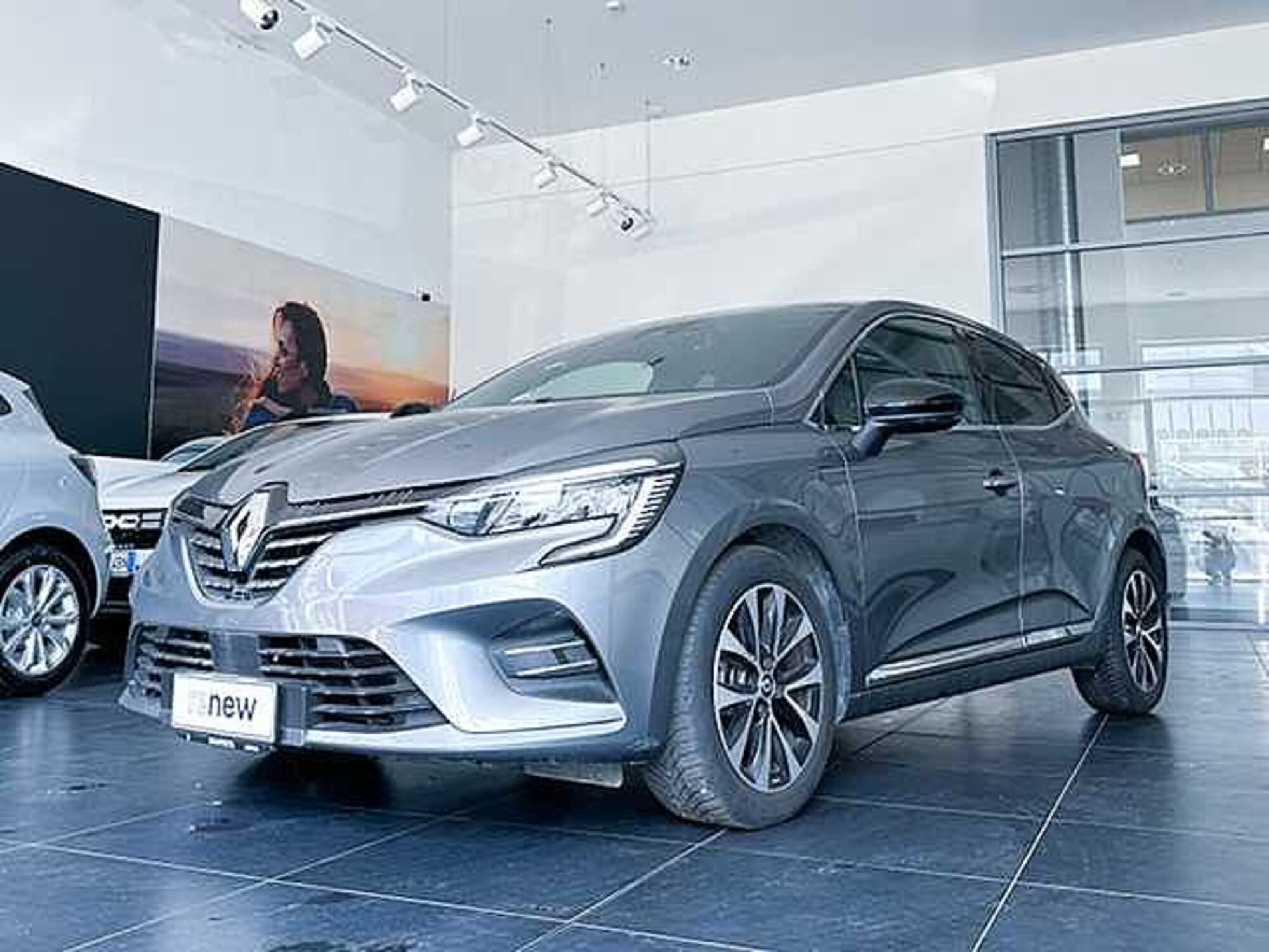 Renault Clio TCe 90 CV 5 porte Techno  del 2023 usata a Rende