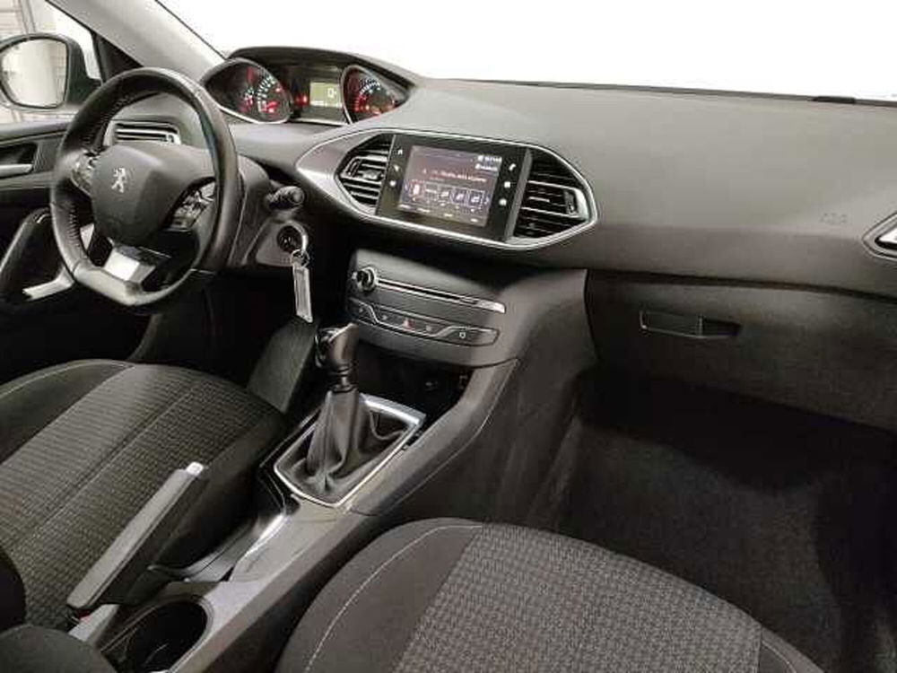 Peugeot 308 usata a Teramo (11)