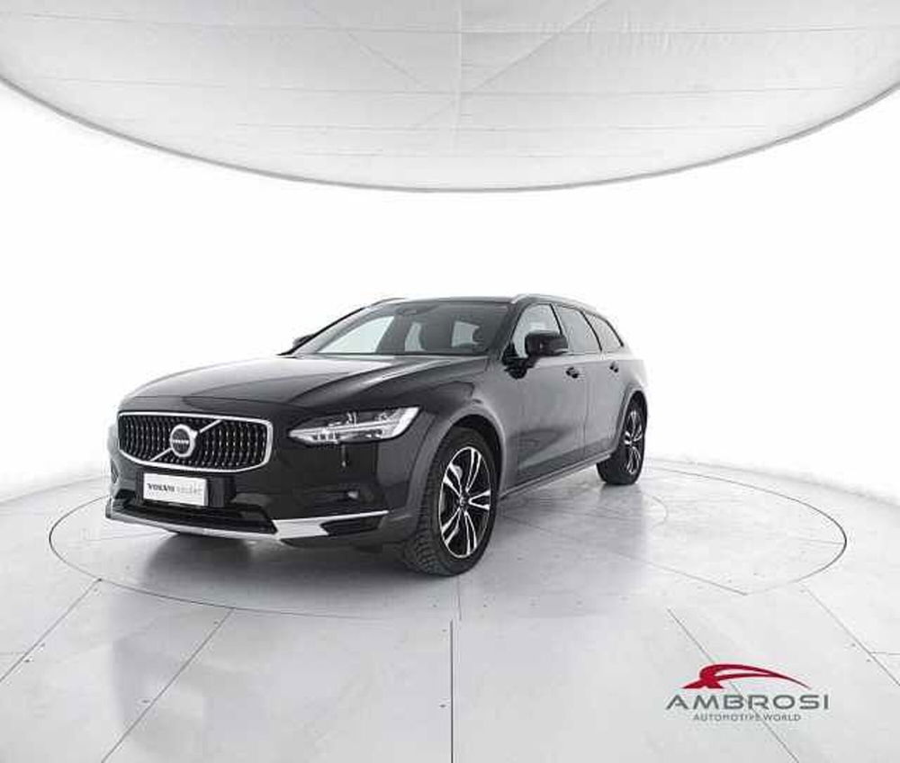 Volvo V90 Cross Country usata a Perugia