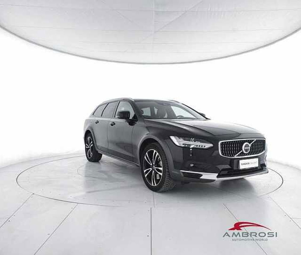 Volvo V90 Cross Country usata a Perugia (2)