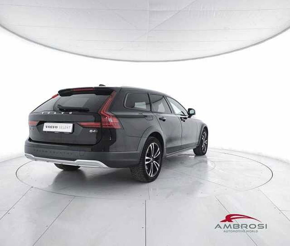 Volvo V90 Cross Country usata a Viterbo (3)