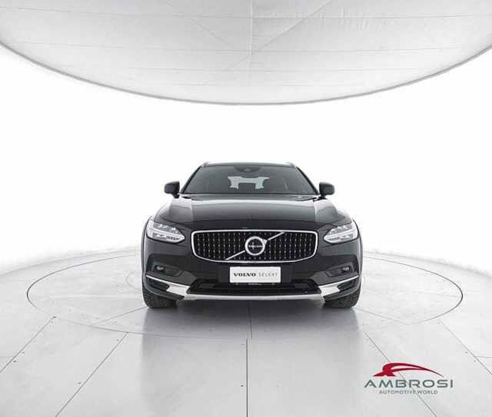 Volvo V90 Cross Country usata a Viterbo (5)