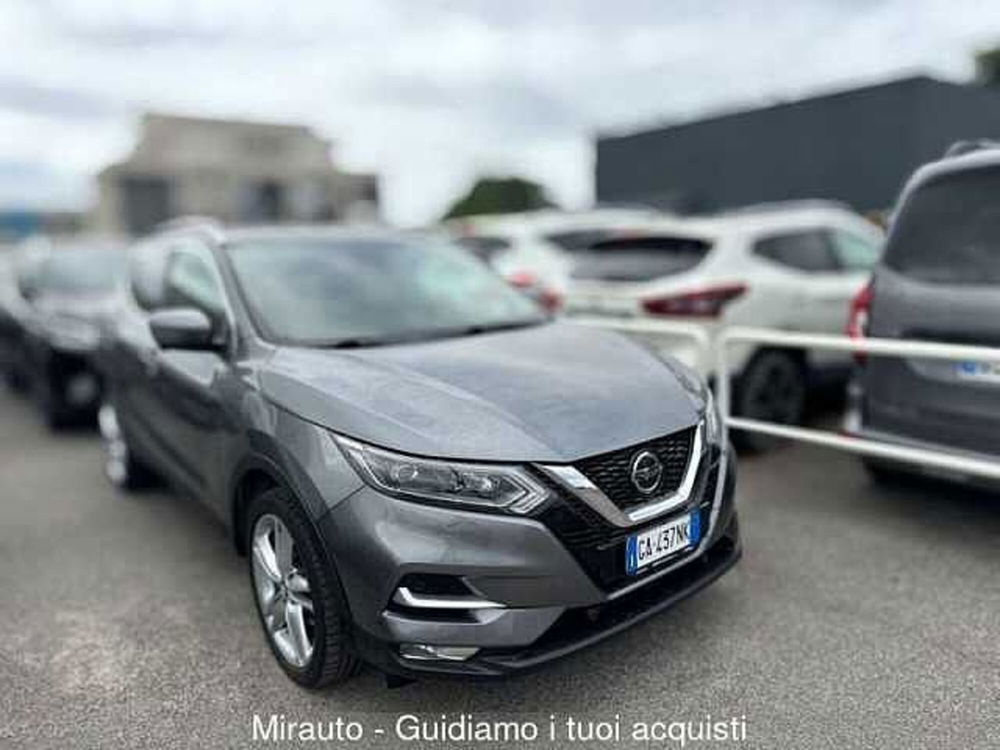 Nissan Qashqai usata a Roma