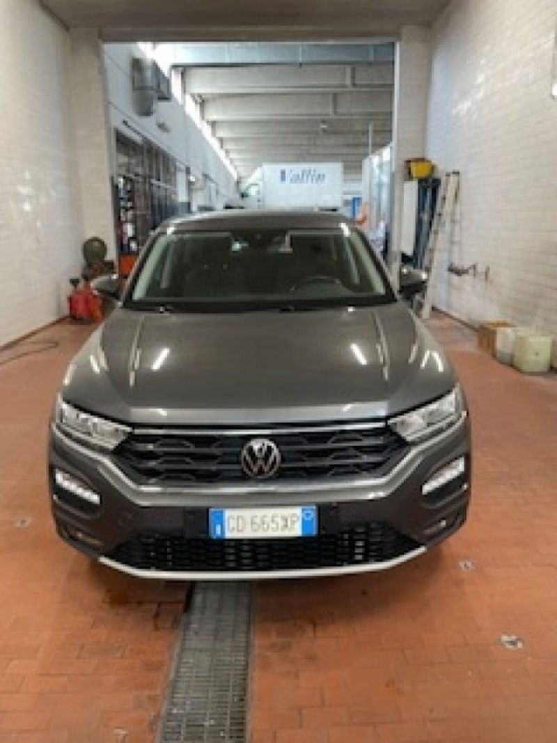 Volkswagen T-Roc 2.0 TDI SCR Business BlueMotion Technology del 2021 usata a Castenaso