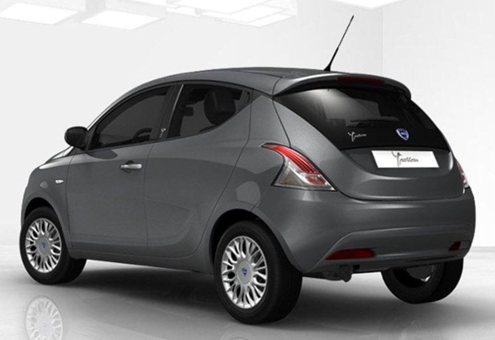 Lancia Ypsilon nuova a Catania (2)