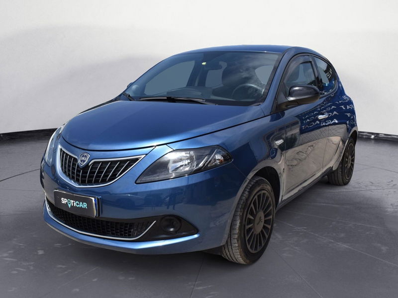 Lancia Ypsilon 1.0 FireFly 5 porte S&amp;S Hybrid Ecochic Silver  del 2022 usata a Catania