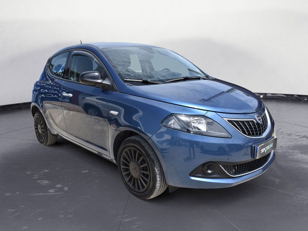 Lancia Ypsilon usata a Catania (3)