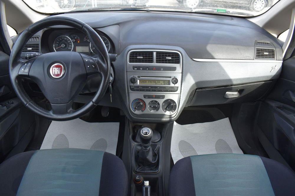 Fiat Grande Punto usata a Catania (10)