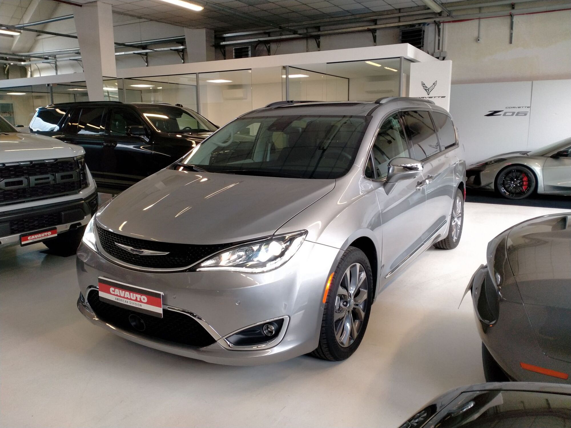 Chrysler Pacifica 3.6 V6 Limited 2wd at9 nuova a Monza