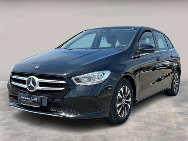 Mercedes-Benz Classe B 180 d Sport  del 2022 usata a Elmas