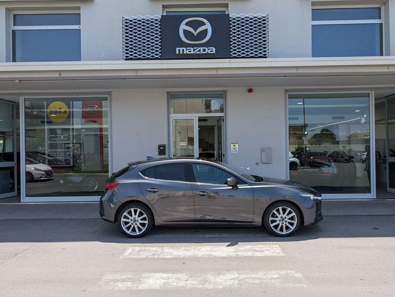 Mazda Mazda3 1.5 Skyactiv-D Exceed  del 2017 usata a Castellammare di Stabia