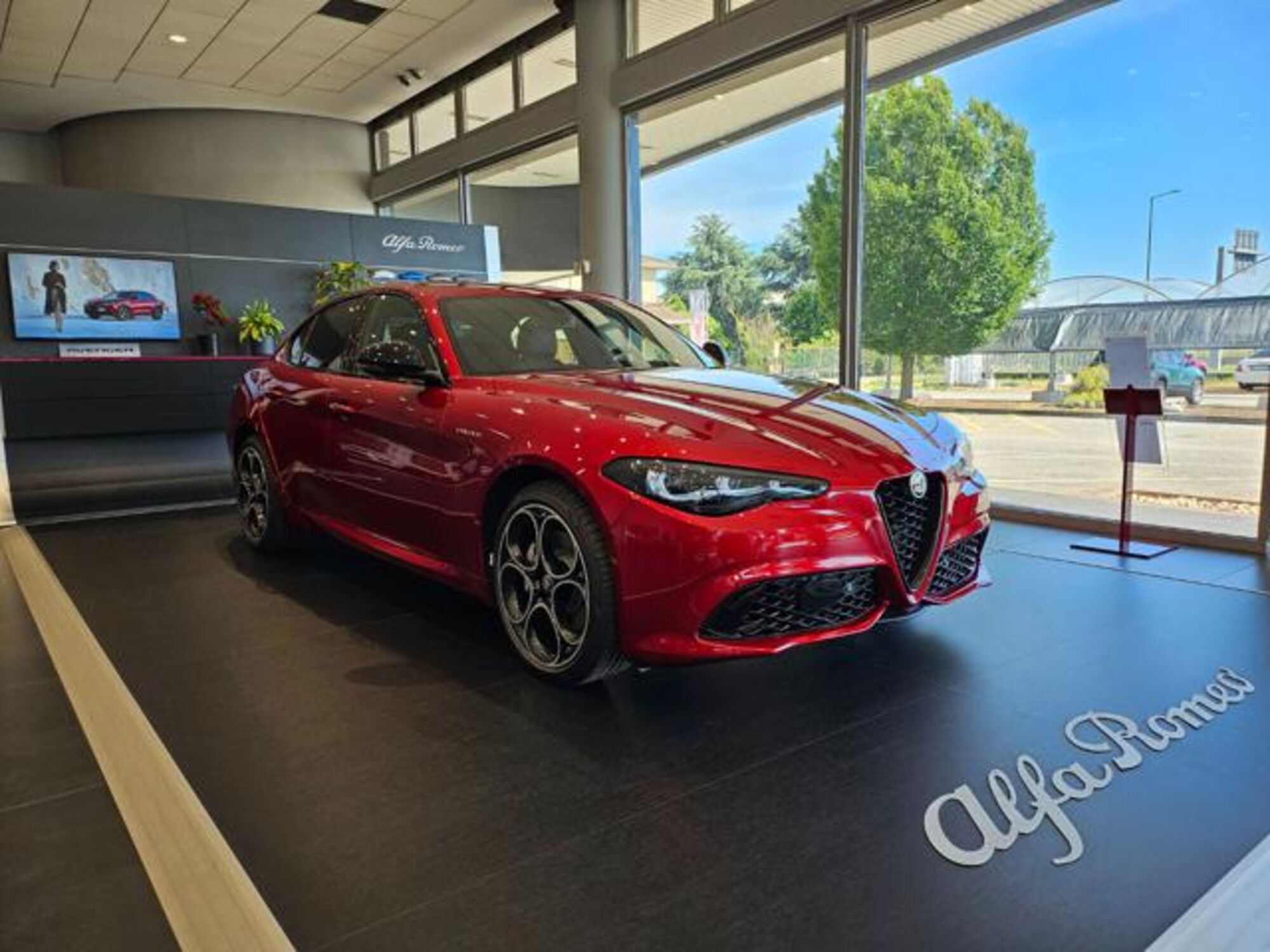 Alfa Romeo Giulia 2.2 Turbodiesel 210 CV AT8 AWD Q4 Veloce Ti  nuova a Monselice