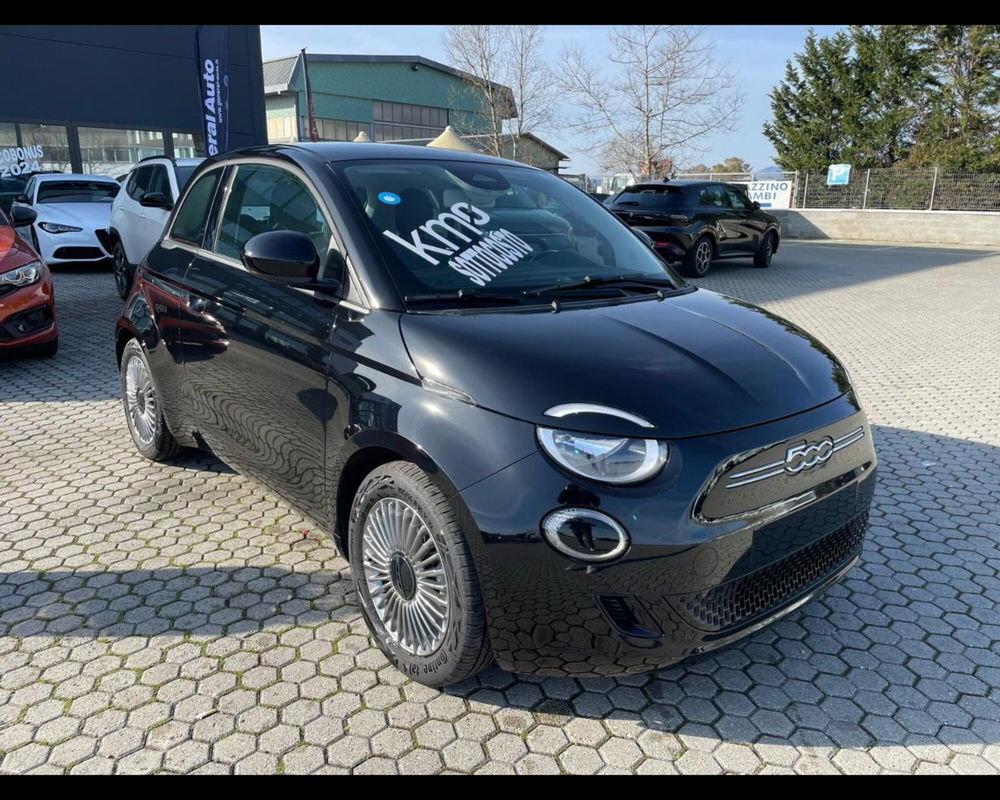 Fiat 500e nuova a Lucca (3)