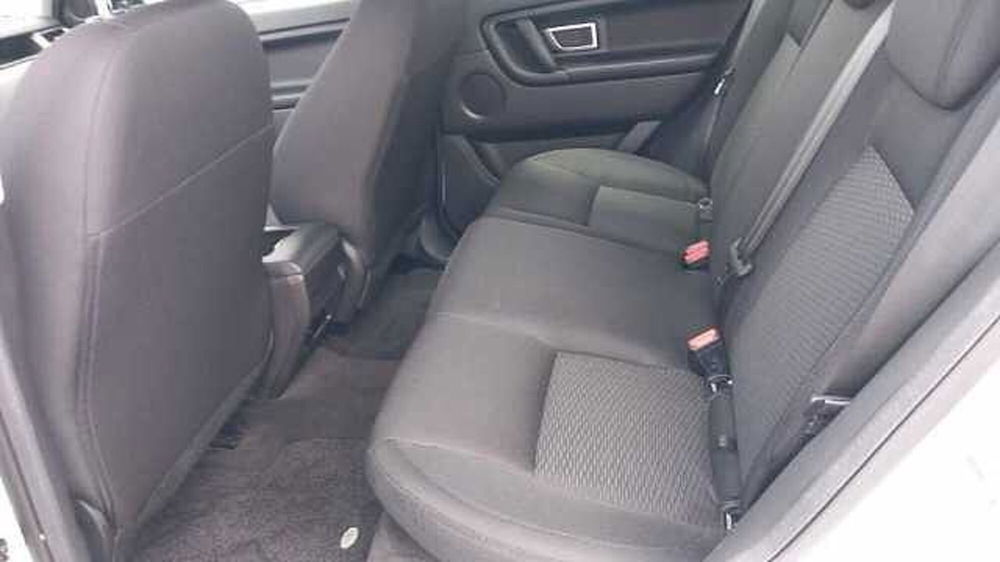 Land Rover Discovery Sport usata a Barletta-Andria-Trani (6)