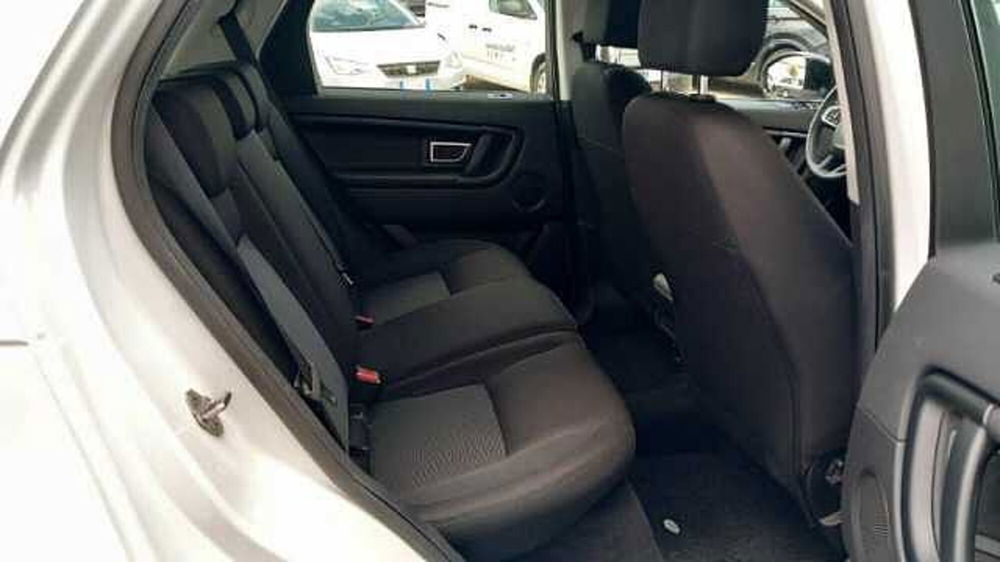 Land Rover Discovery Sport usata a Barletta-Andria-Trani (9)