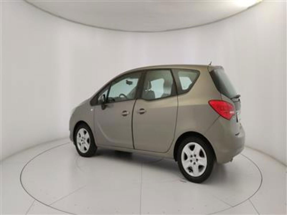 Opel Meriva usata a Bari (4)