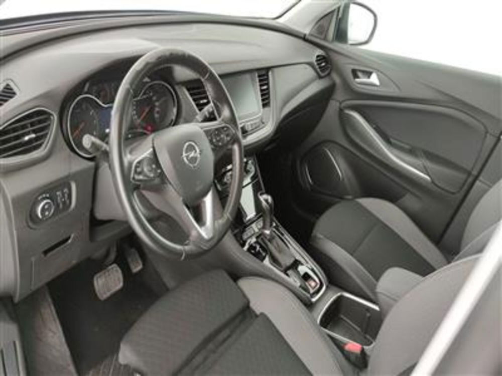 Opel Grandland X usata a Bari (13)