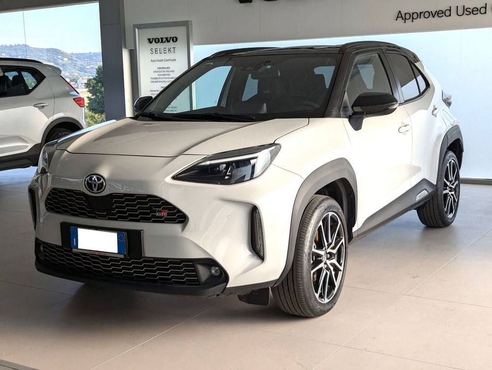 Toyota Yaris Cross usata a Pescara (4)