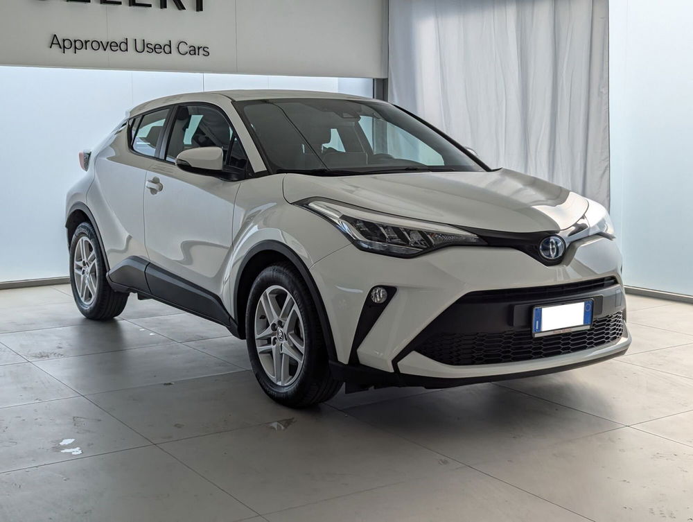 Toyota Toyota C-HR usata a Pescara (3)