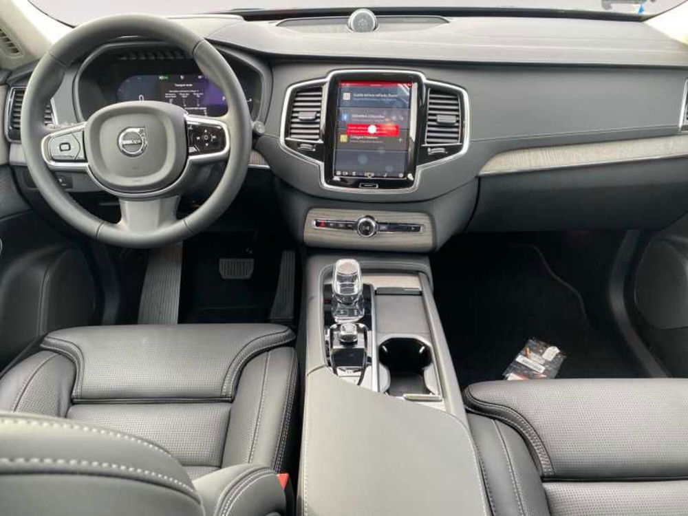 Volvo XC90 nuova a Pordenone (10)