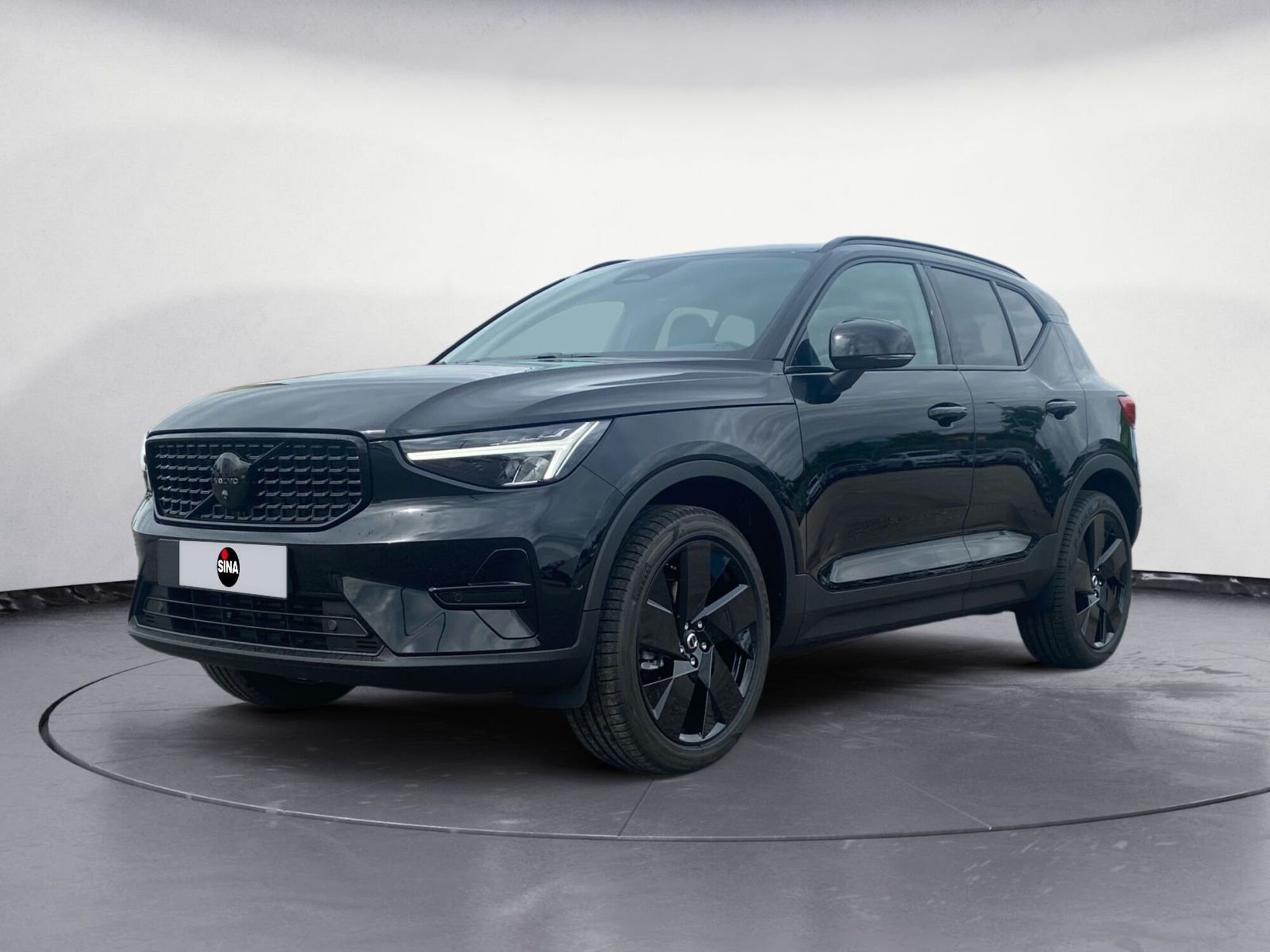 Volvo XC40 2.0 b3 Ultra Black Edition auto nuova a Pordenone