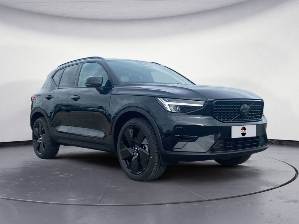 Volvo XC40 nuova a Pordenone (7)