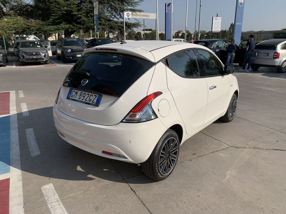 Lancia Ypsilon usata a Parma (3)