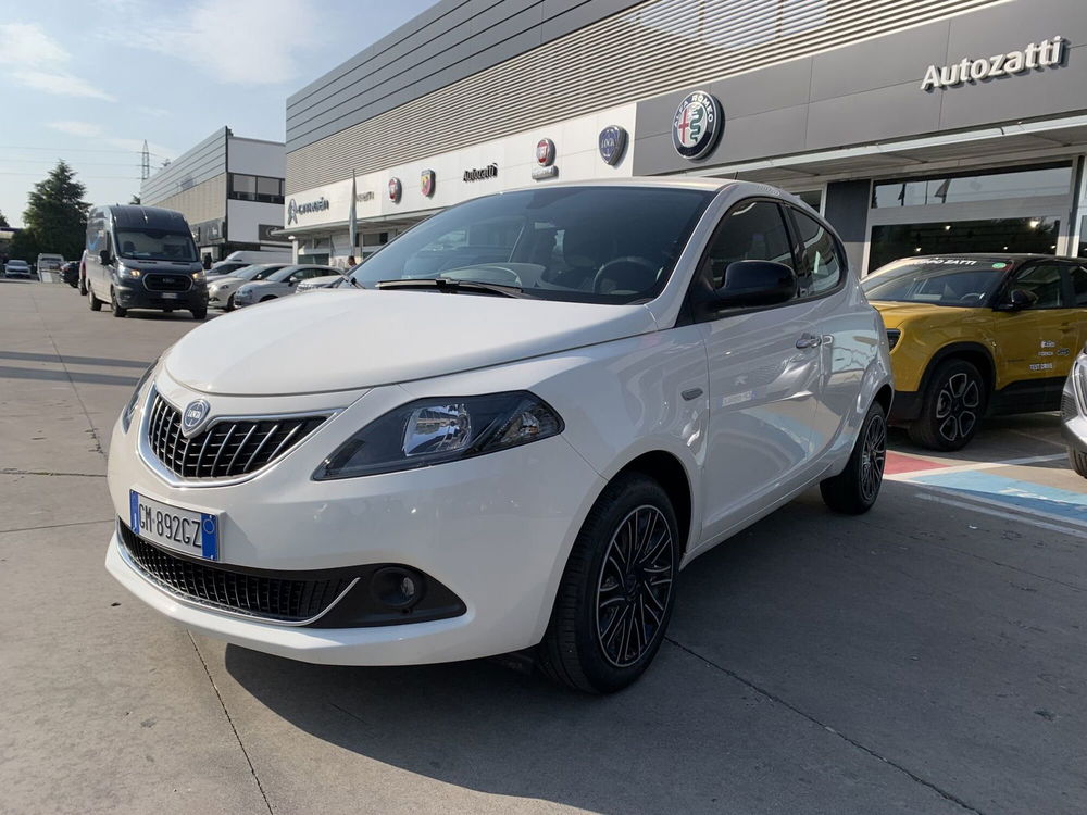 Lancia Ypsilon usata a Parma (5)