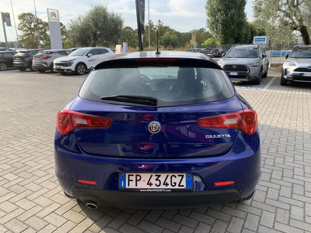 Alfa Romeo Giulietta usata a Parma (4)