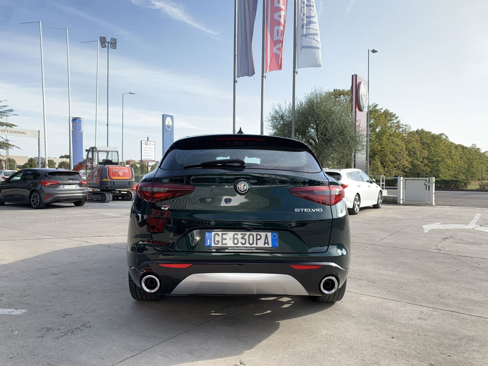 Alfa Romeo Stelvio usata a Parma (4)