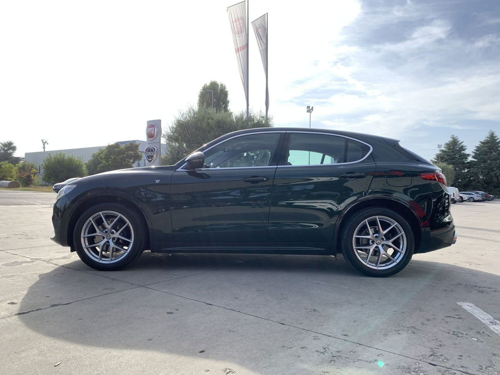 Alfa Romeo Stelvio usata a Parma (6)