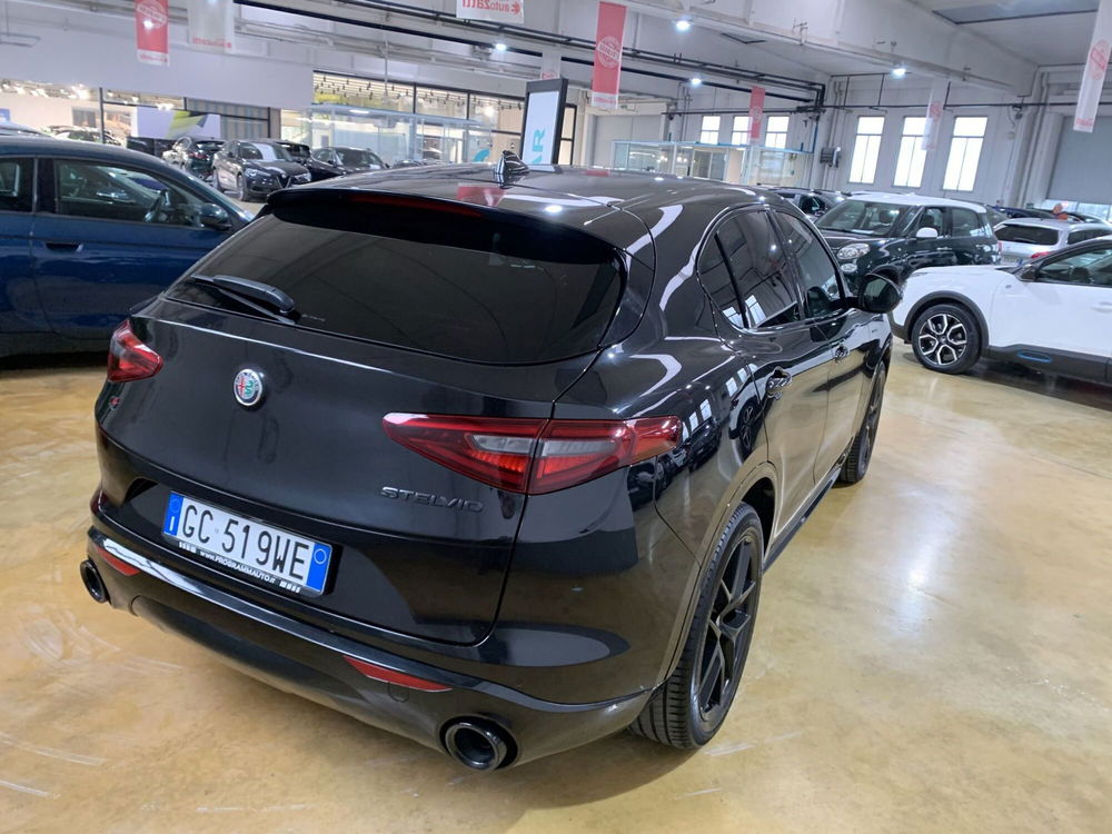 Alfa Romeo Stelvio usata a Parma (3)