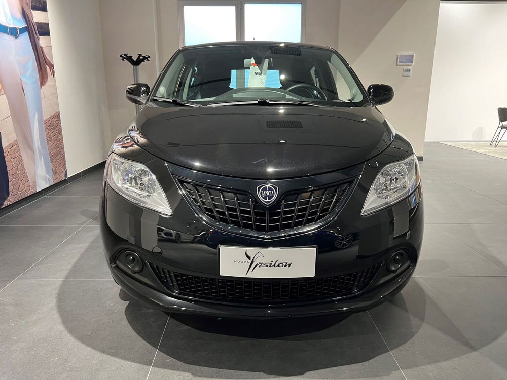 Lancia Ypsilon nuova a Parma (2)