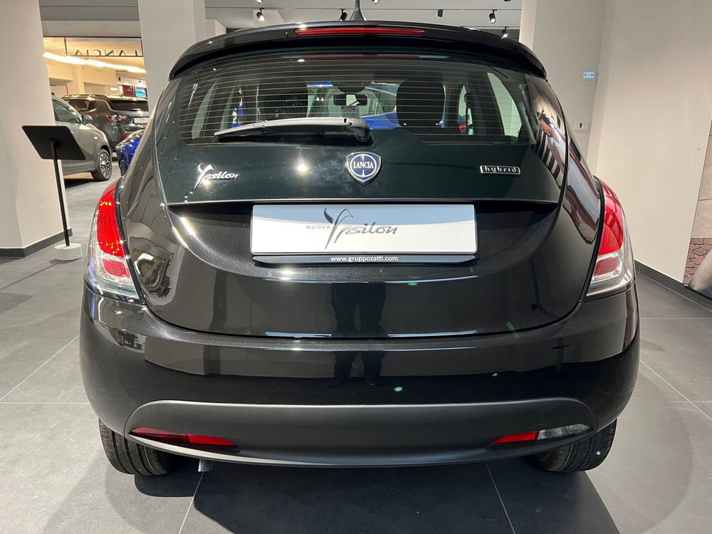 Lancia Ypsilon nuova a Parma (6)