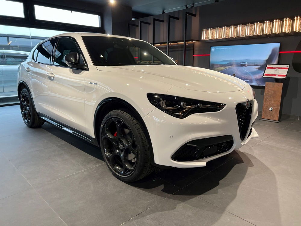 Alfa Romeo Stelvio nuova a Parma