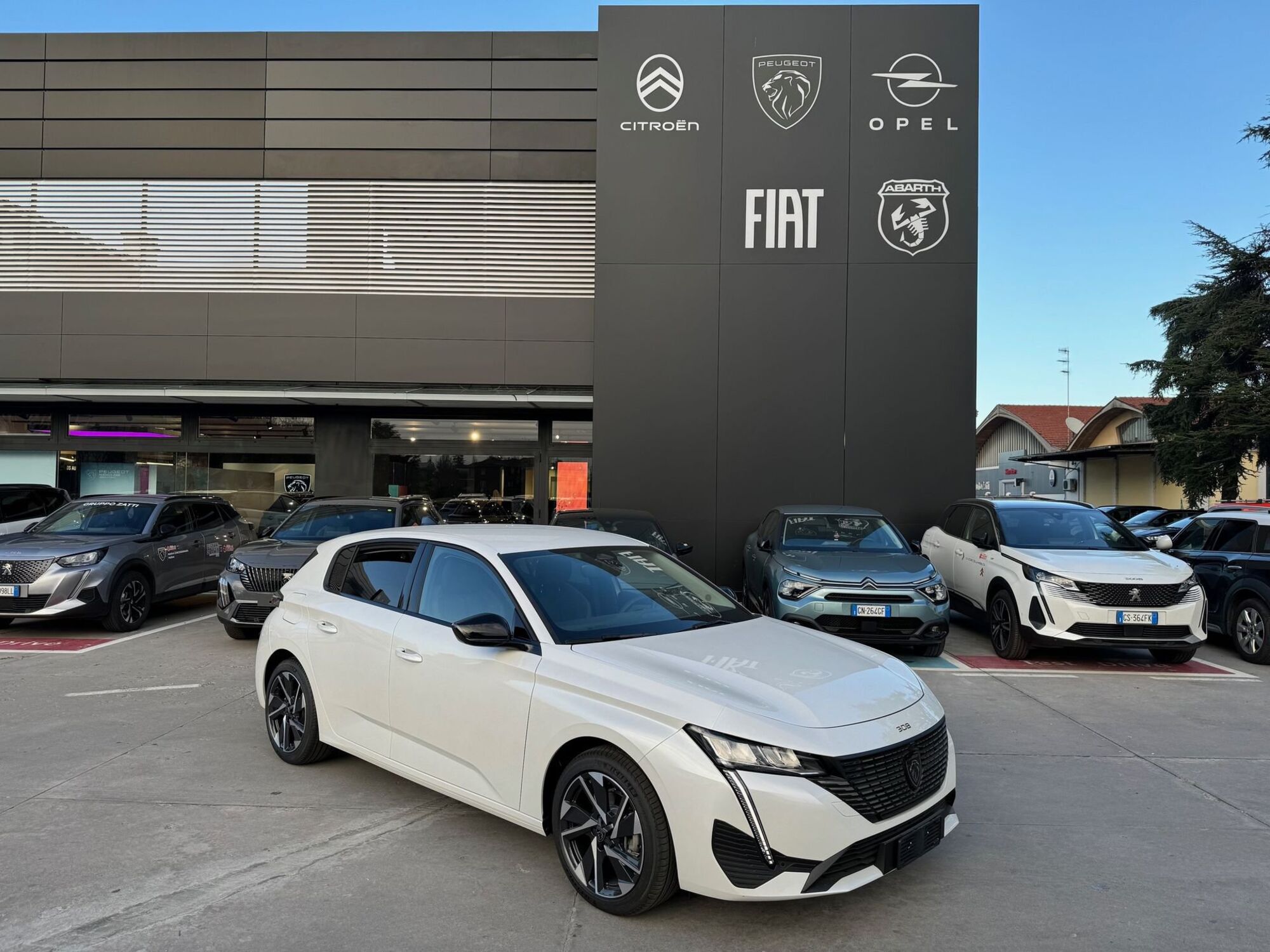 Peugeot 308 PureTech Turbo 130 S&amp;S Allure Pack  nuova a Parma