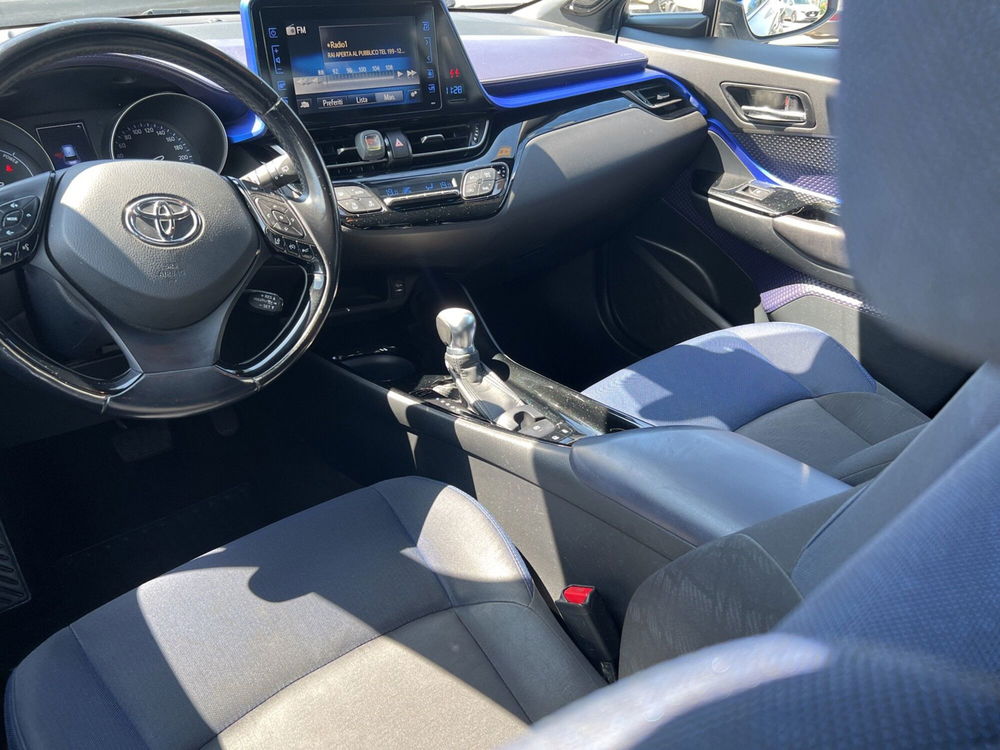 Toyota Toyota C-HR usata a Lucca (10)