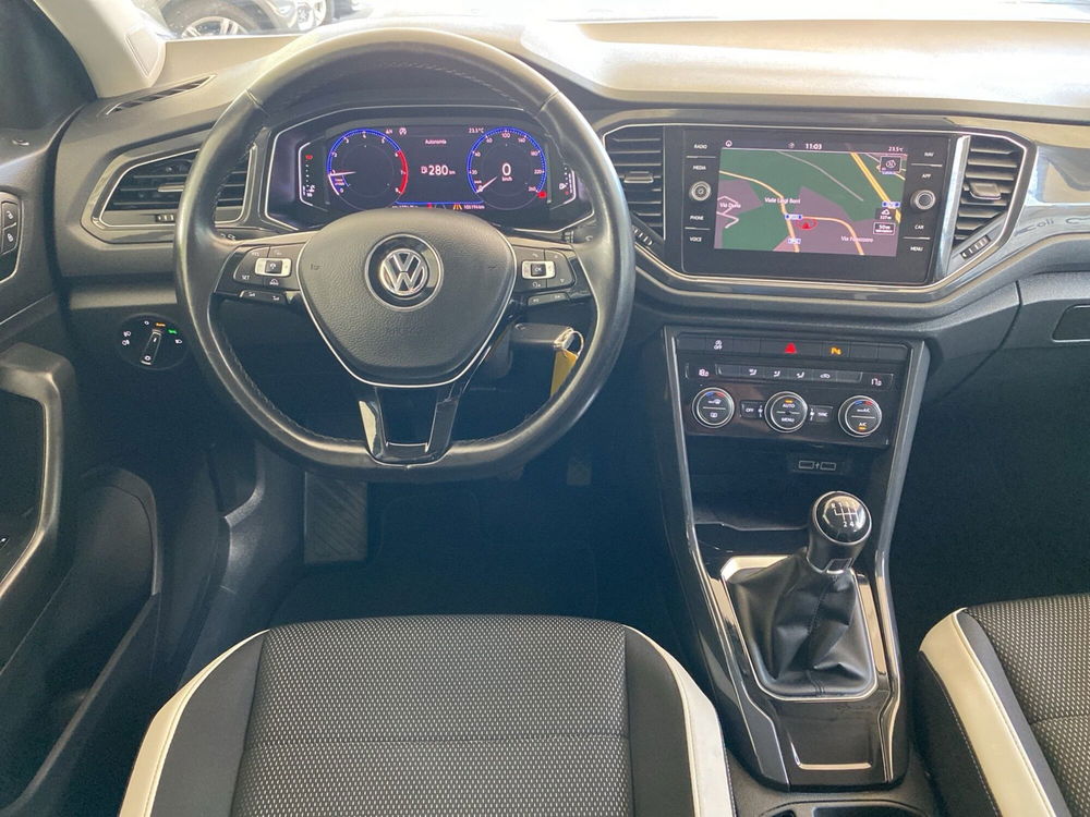 Volkswagen T-Roc usata a Varese (11)