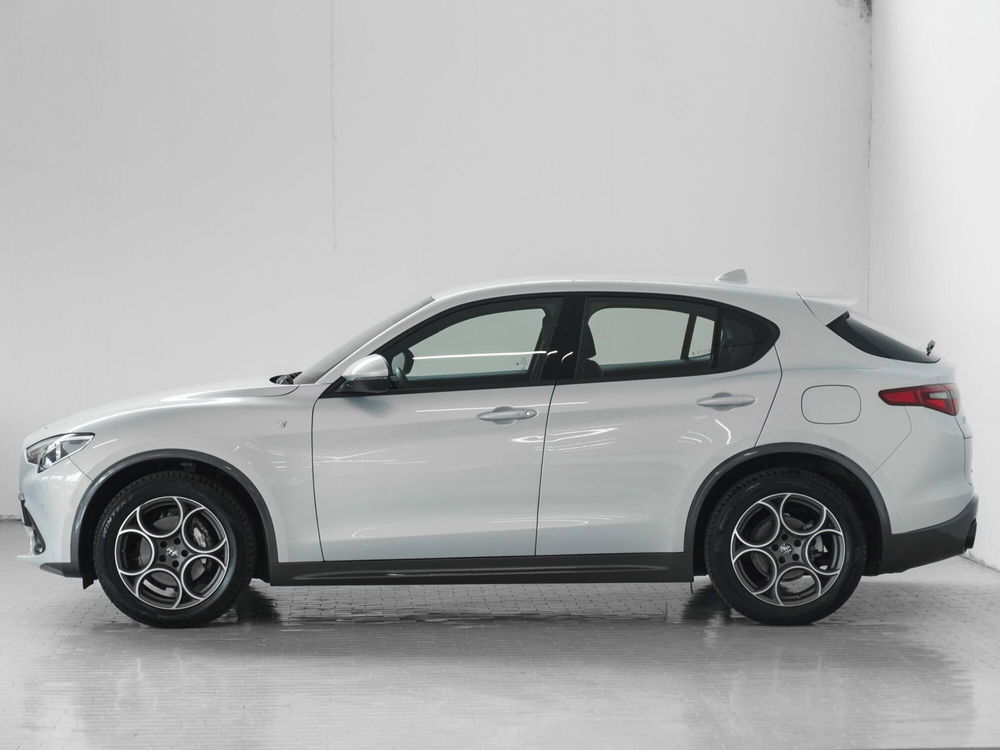 Alfa Romeo Stelvio usata a Prato (3)