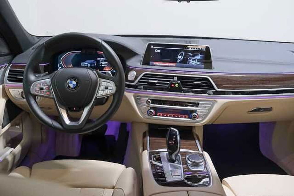 BMW Serie 7 usata a Catanzaro (10)