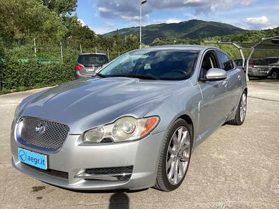 Jaguar XF 3.0 D V6 Luxury  del 2010 usata a Castel Madama