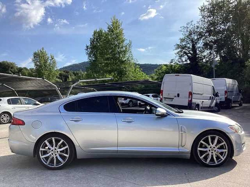 Jaguar XF usata a Roma (2)