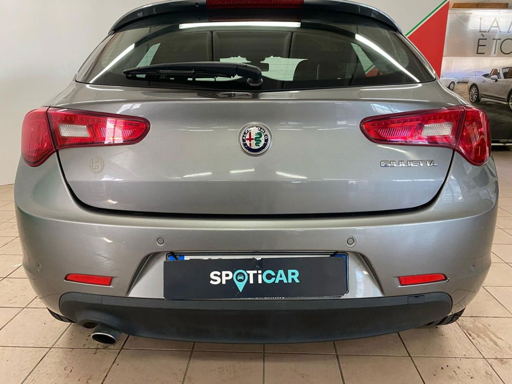 Alfa Romeo Giulietta usata a Arezzo (5)