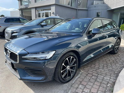 Volvo V60 D3 Geartronic Business  del 2019 usata a Martina Franca