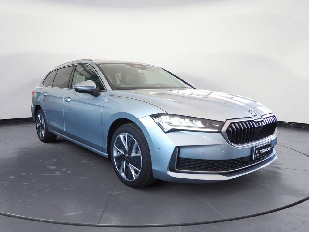 Skoda Superb nuova a Torino (4)